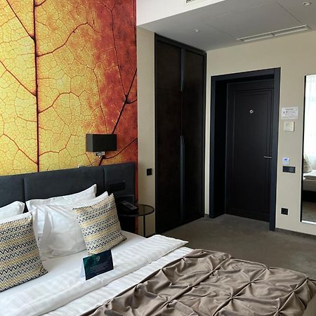 Noble Boutique Hotel Lutsʼk Exterior foto